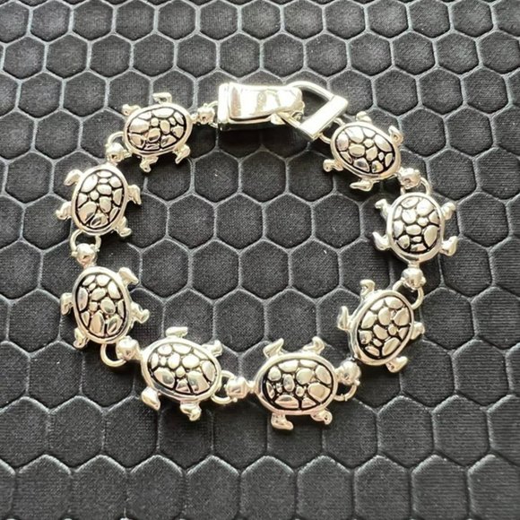 Venice By The Sea Jewelry Jewelry - Turtle Bracelet Made of Sterling Silver